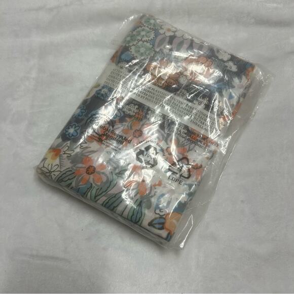 Pottery Barn Amelia Floral Percale Set of 2 Shams Flowers 100% Cotton NEW NWT - Picture 5 of 5